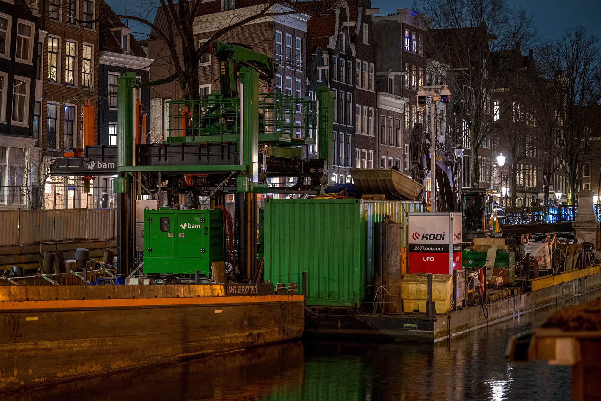 UFO on standby in Amsterdam as quay walls are being replaced