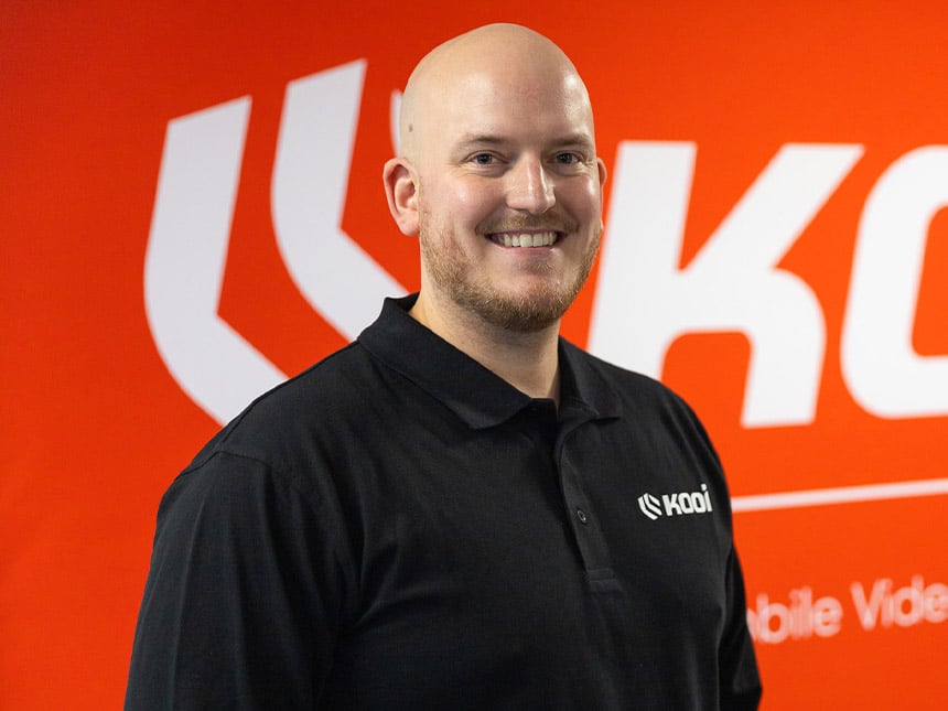 kooi-kontakt-teamleader-red-kevin-steen