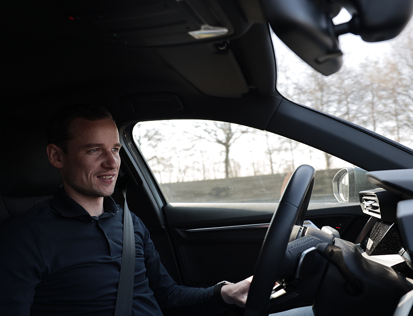 Sales in de auto onderweg