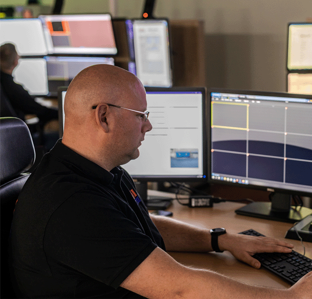 Operators in the Kooi Alarm Center analyse live camera footage and immediately initiate follow-up actions when detection occurs.