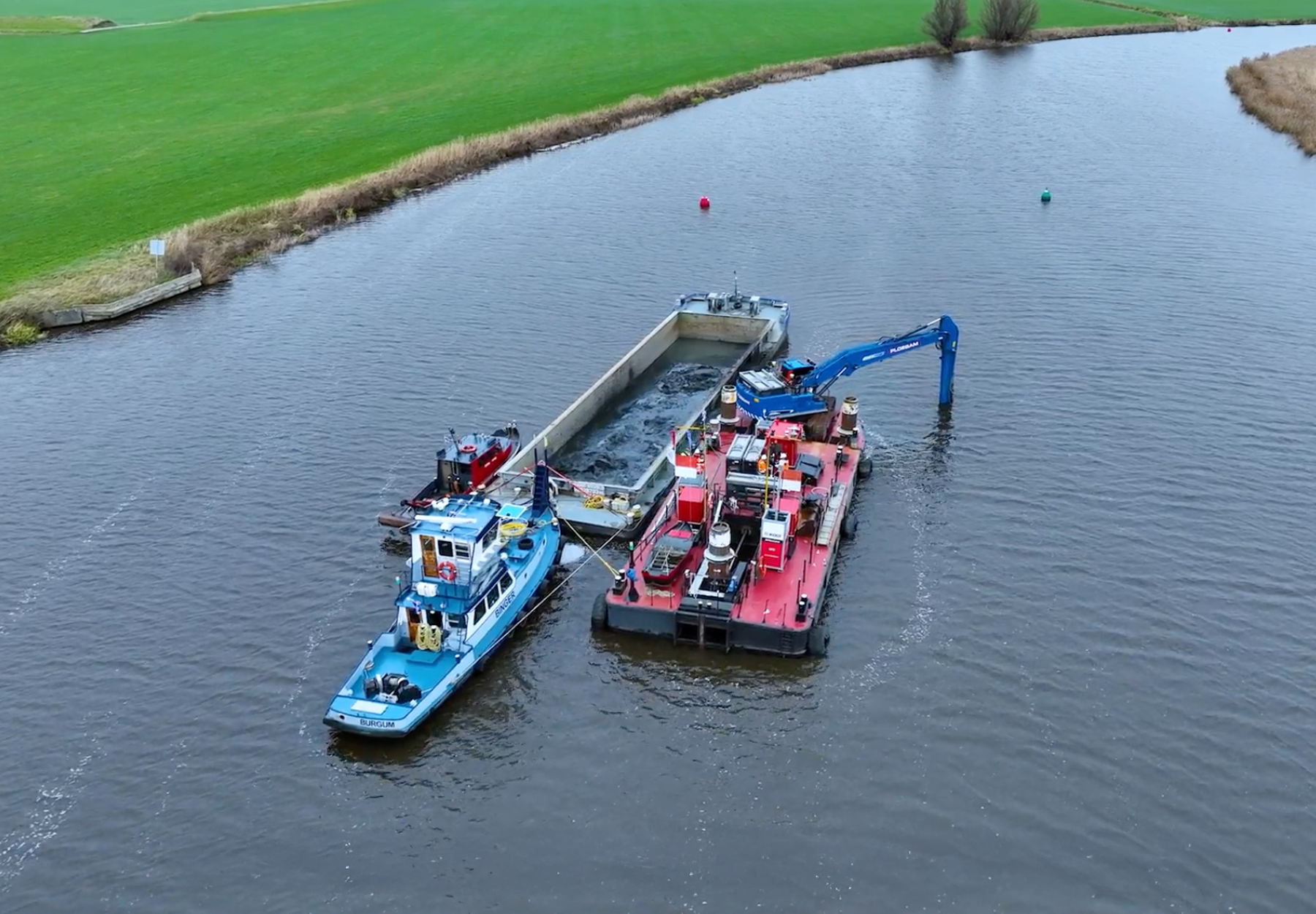 Ponton beveiligd met Kooi