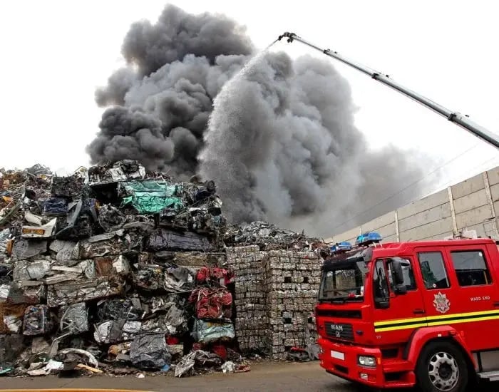 incendie site de tri des déchets