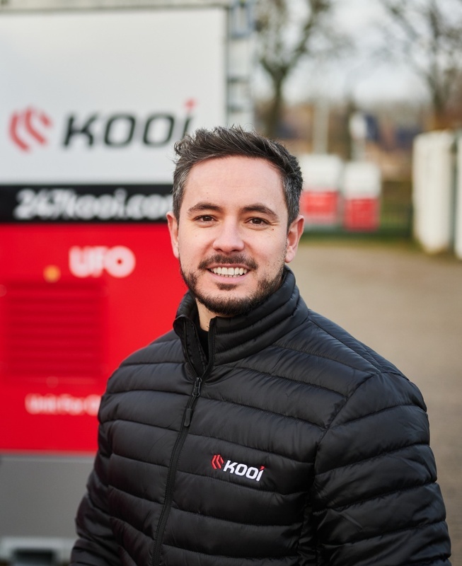 kooi_person_1_653x800