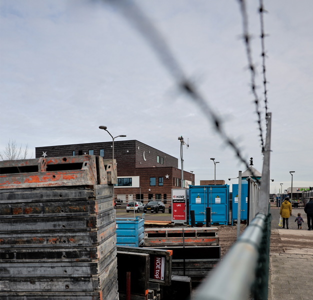 Hoe bouwplaatsbeveiliging zorgt voor minder diefstal en rust op de bouw